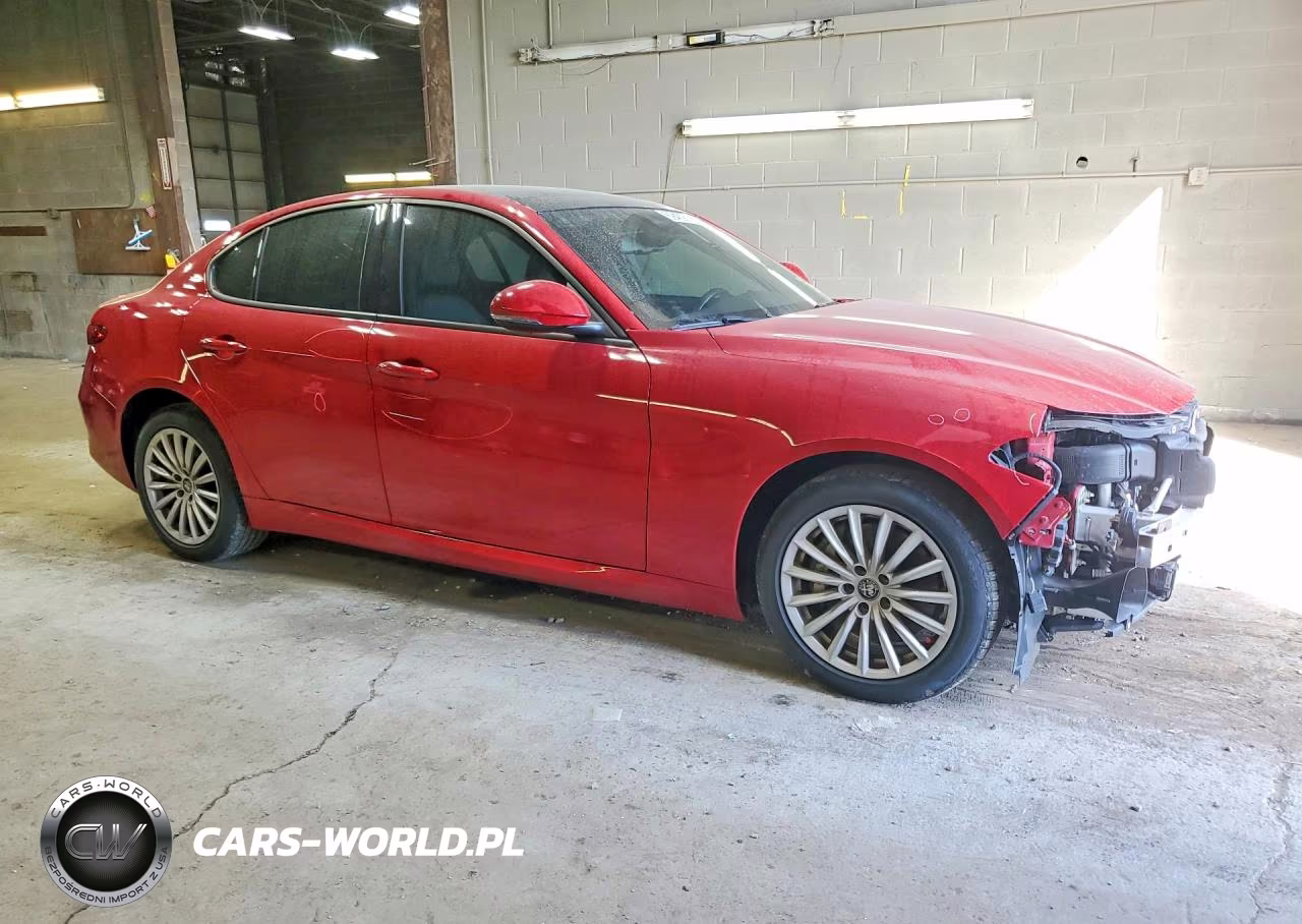 2023 Alfa Romeo Giulia Sprint VIN:ZARFANAN5P7672934 - 4