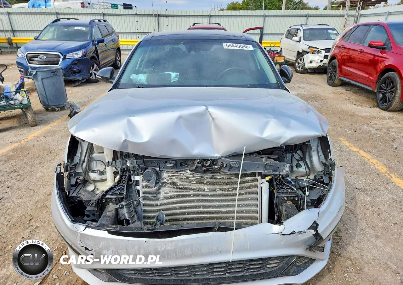2020 Kia Optima Special Edition VIN:5XXGT4L3XLG443035 - 5