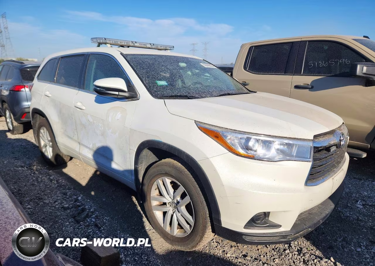 2016 Toyota Highlander Le VIN:5TDBKRFH6GS280079 - 4