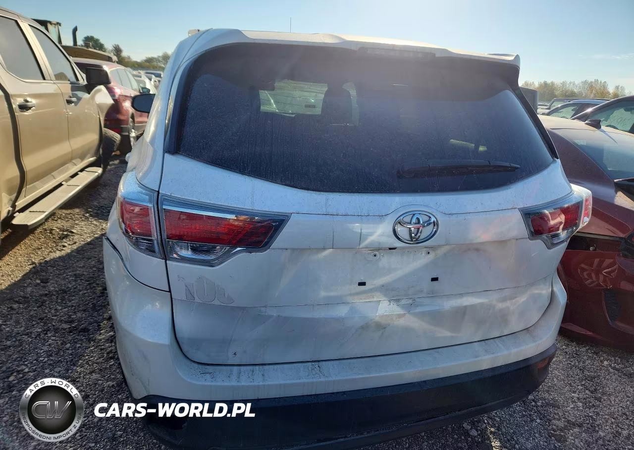 2016 Toyota Highlander Le VIN:5TDBKRFH6GS280079 - 6