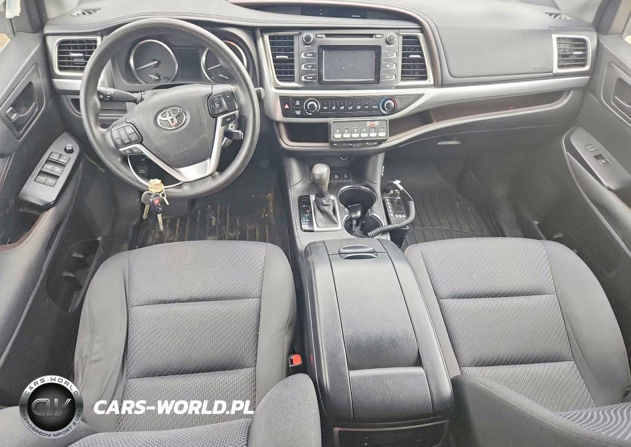 2016 Toyota Highlander Le VIN:5TDBKRFH6GS280079 - 8