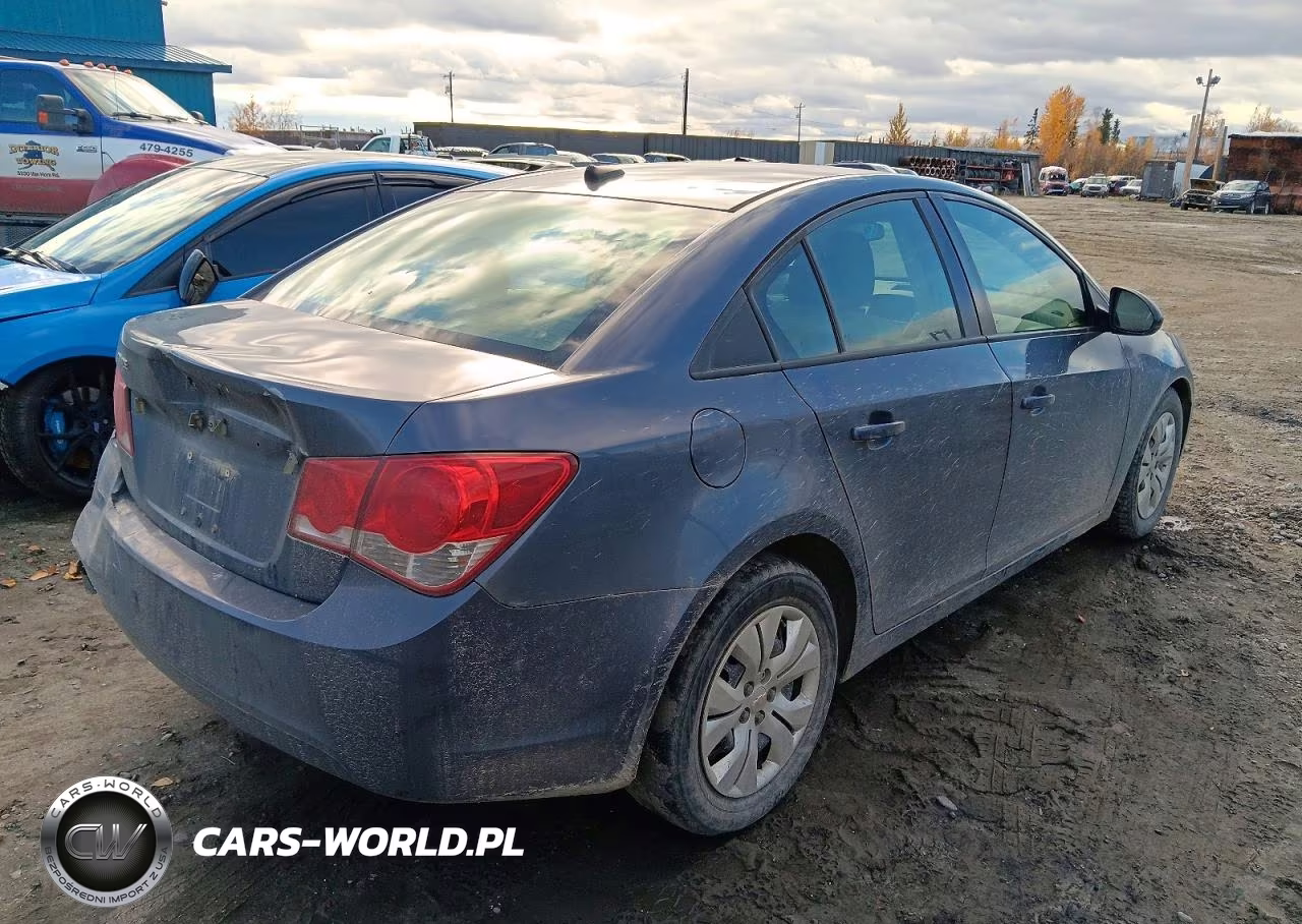 2014 Chevrolet Cruze Ls VIN:1G1PA5SH9E7146156 - 3