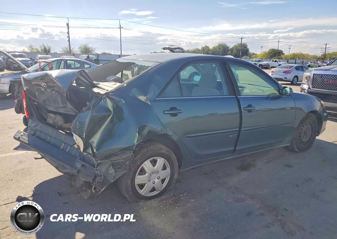 2004 Toyota Camry Le VIN:JTDBE32K940255374 - 3