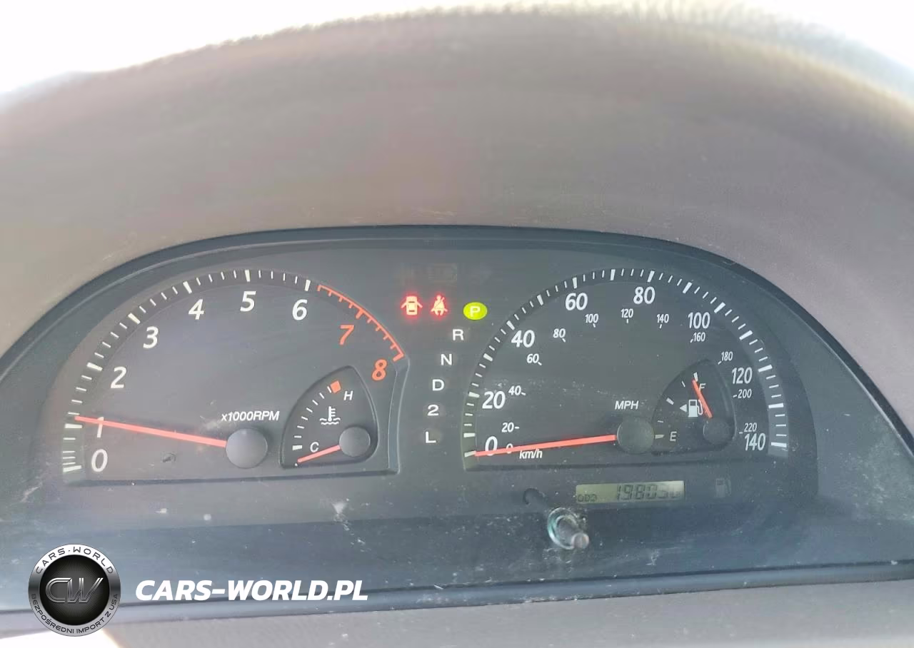 2004 Toyota Camry Le VIN:JTDBE32K940255374 - 9