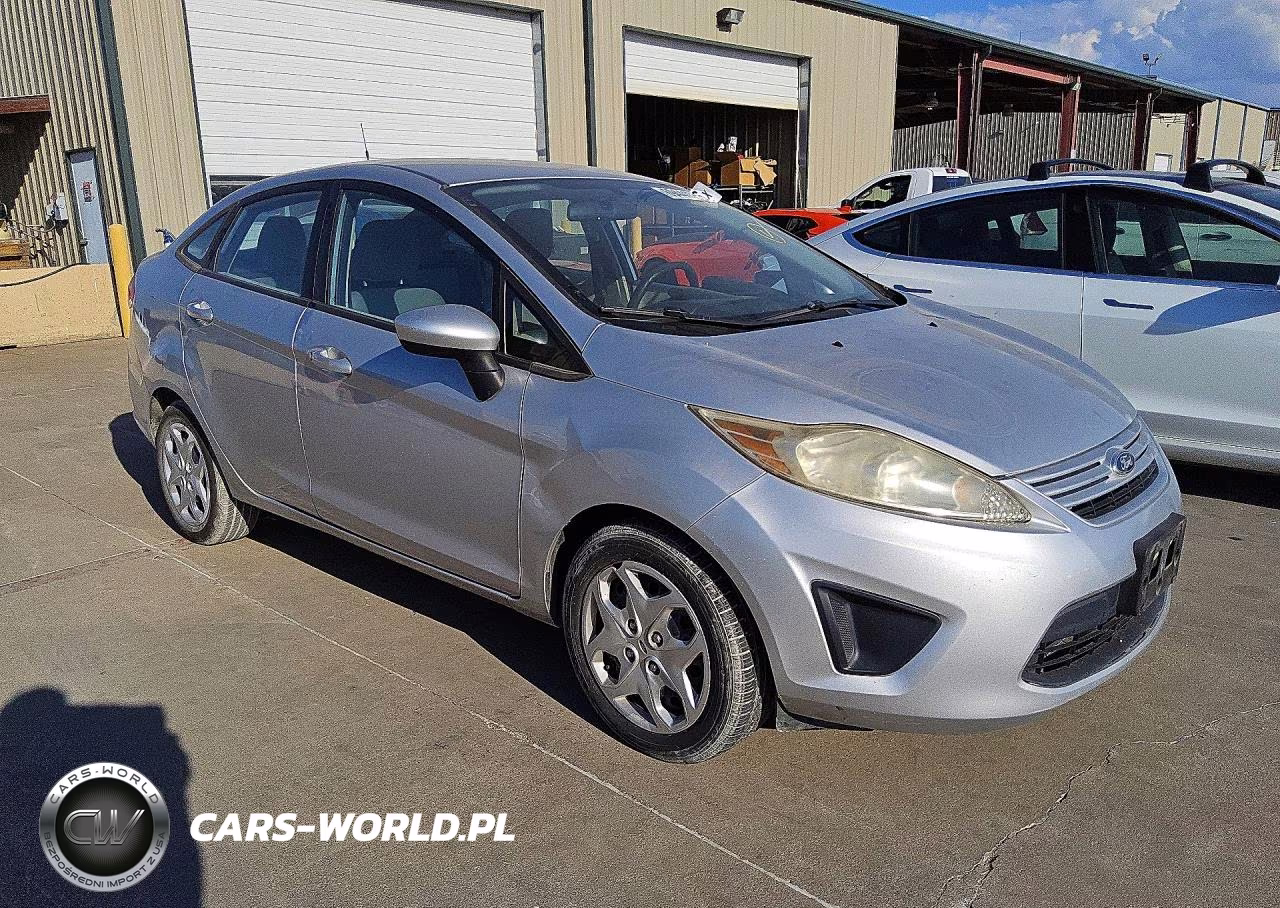 2013 Ford Fiesta S VIN:3FADP4AJ6DM159268 - 4
