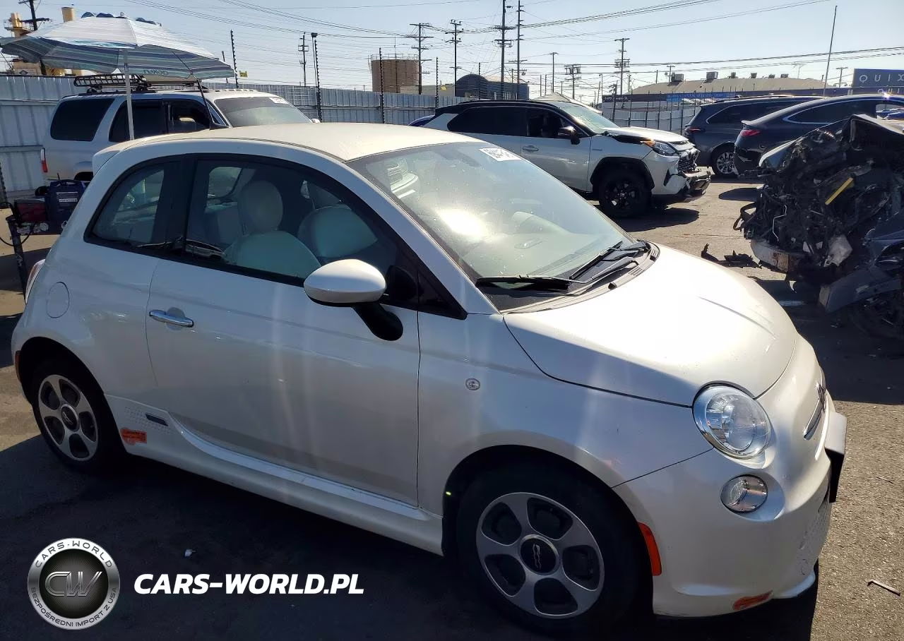 2019 Fiat 500 Electric VIN:3C3CFFGE5KT686322 - 4