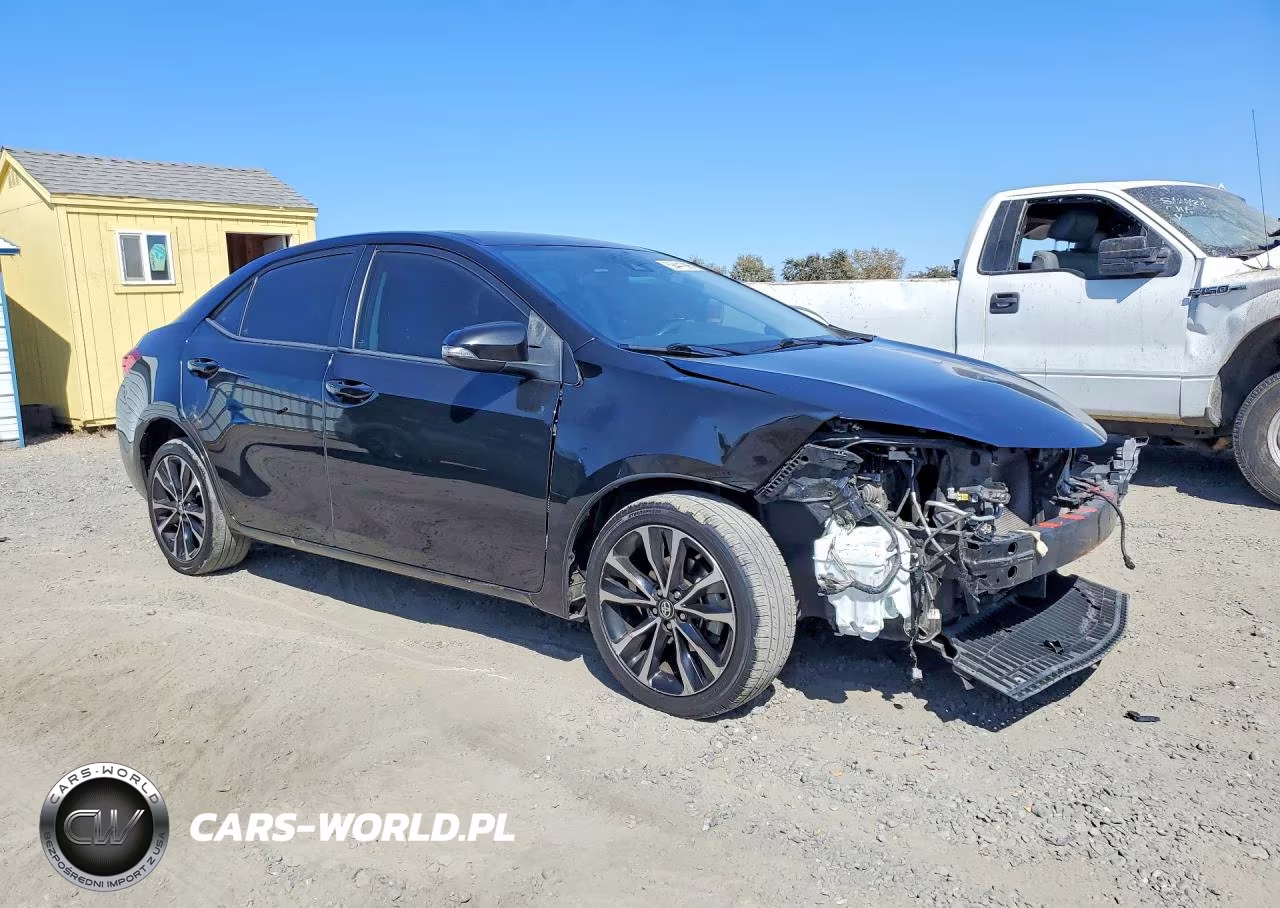 2018 Toyota Corolla Se VIN:2T1BURHEXJC084840 - 4