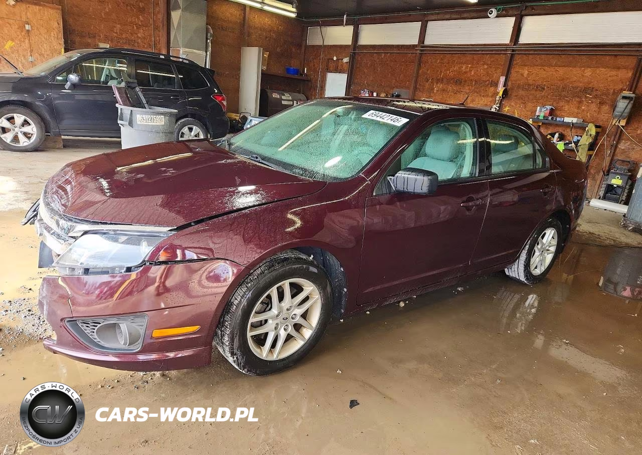 2012 Ford Fusion S VIN:3FAHP0GA0CR358593 - 1