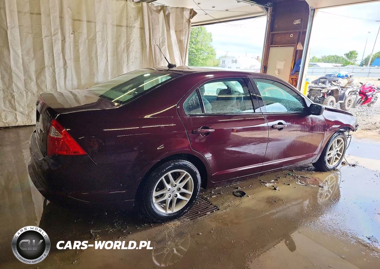 2012 Ford Fusion S VIN:3FAHP0GA0CR358593 - 3