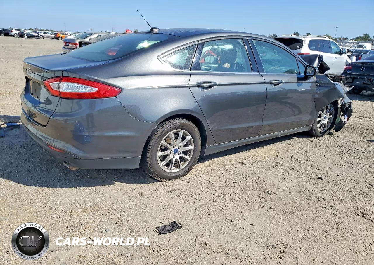 2015 Ford Fusion S VIN:3FA6P0G77FR226916 - 3