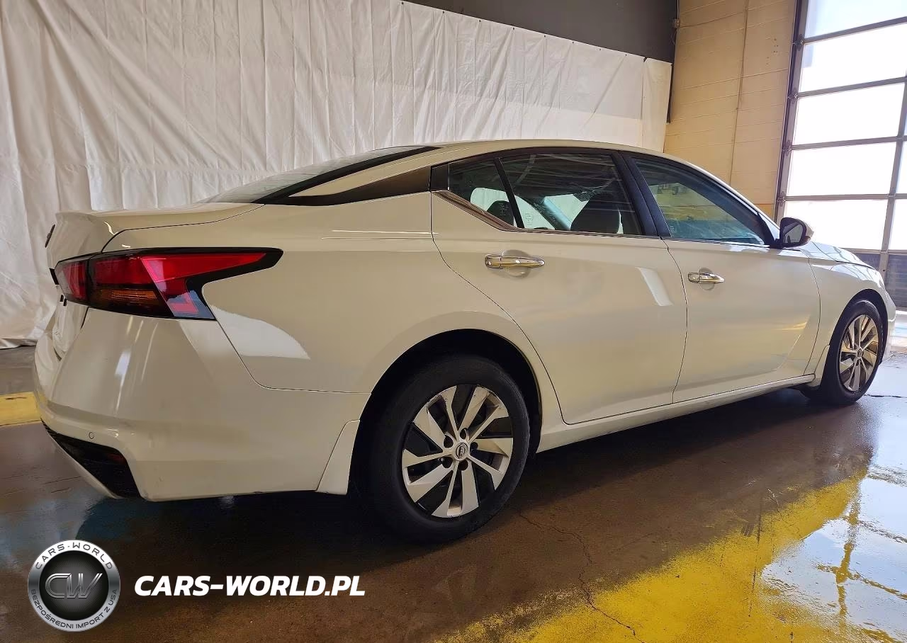 2023 Nissan Altima S VIN:1N4BL4BVXPN358614 - 3
