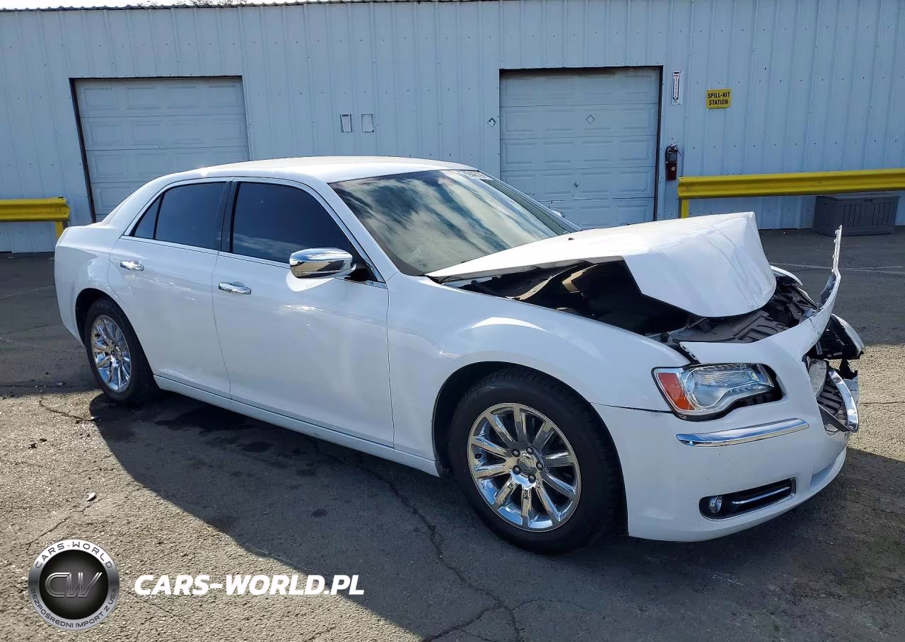 2013 Chrysler 300C VIN:2C3CCAEG4DH606598 - 4