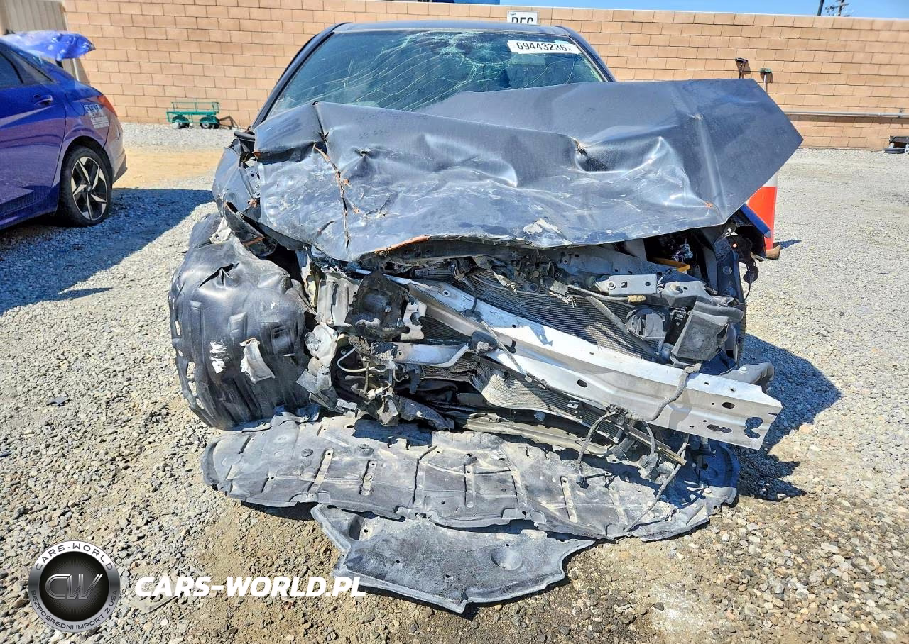2025 Toyota Camry Se VIN:4T1DAACK9SU027965 - 5