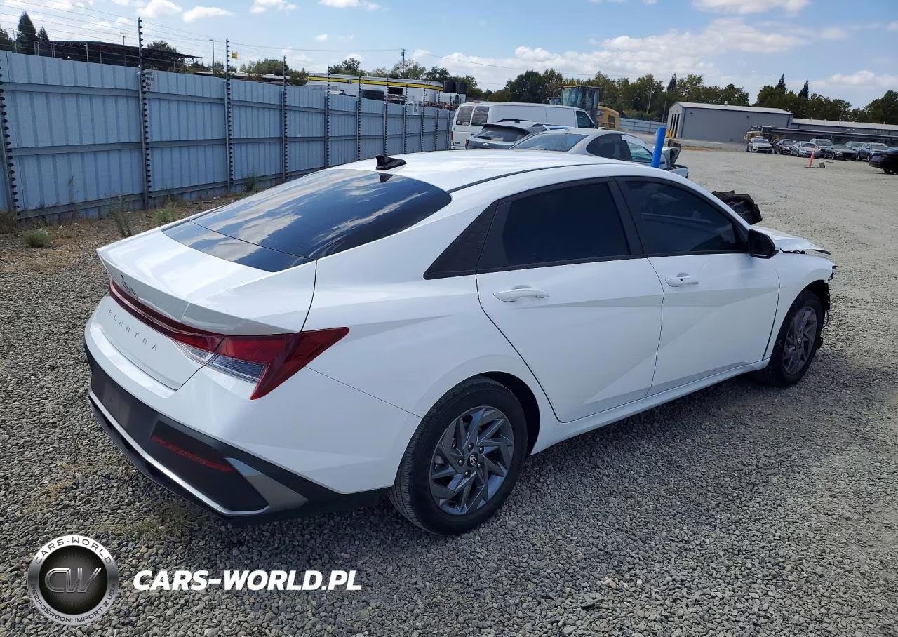 2024 Hyundai Elantra Sel VIN:KMHLM4DG3RU807663 - 3