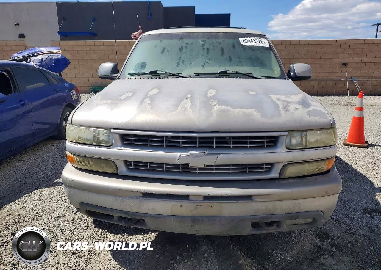 2002 Chevrolet Suburban C1500 VIN:1GNEC16T42J216099 - 5