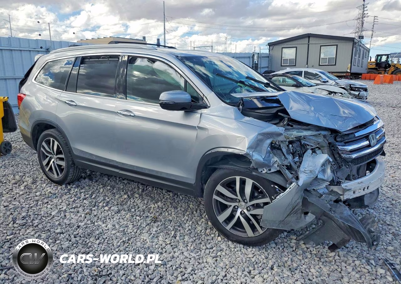 2016 Honda Pilot Elite VIN:5FNYF6H06GB049742 - 4
