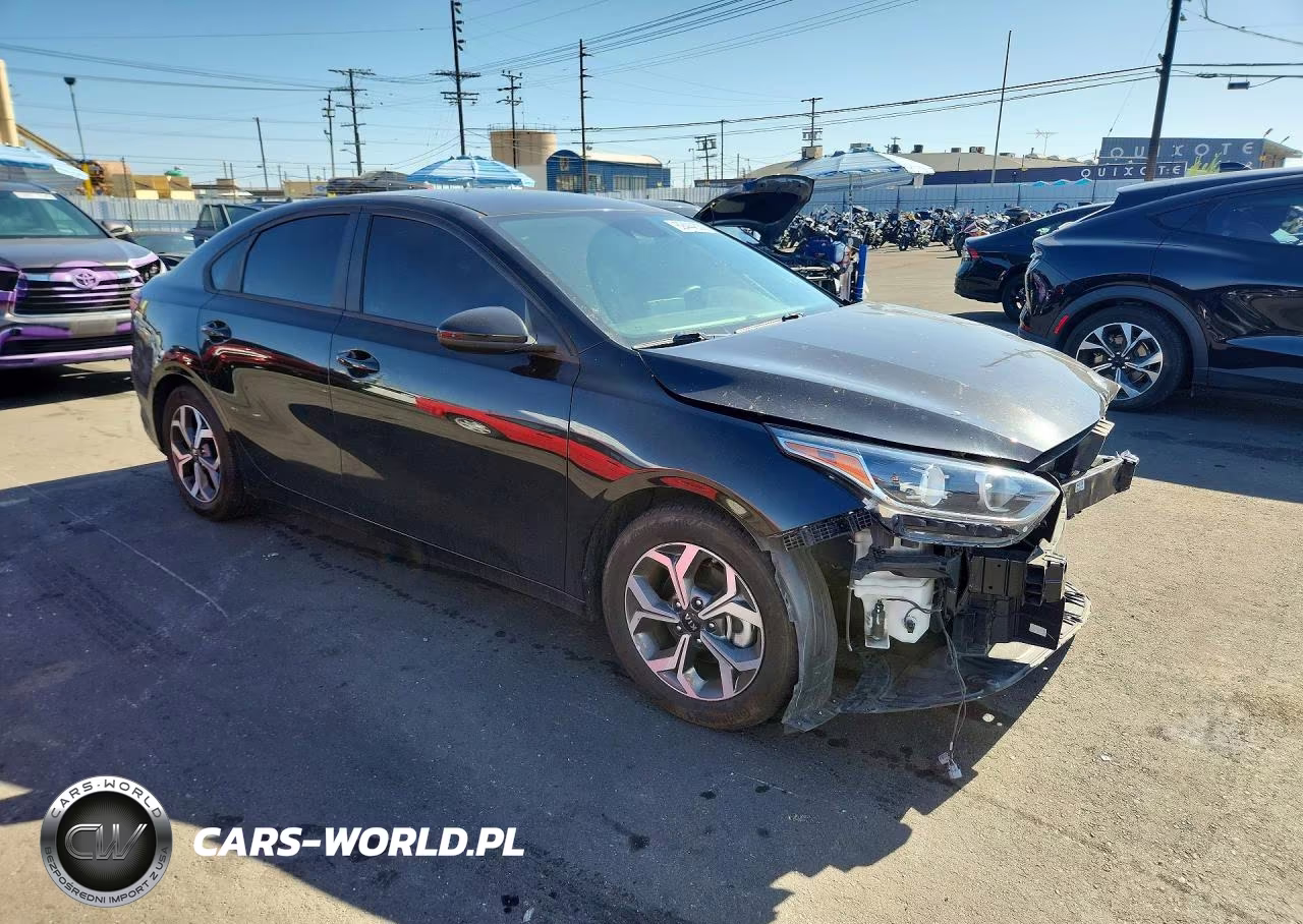 2021 Kia Forte Lxs VIN:3KPF24AD2ME387449 - 4