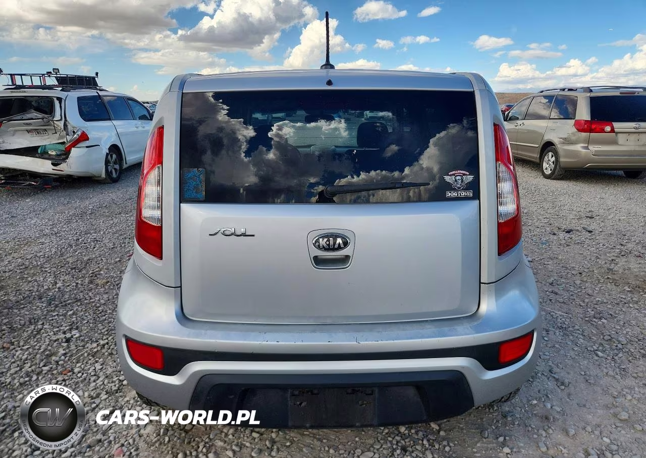 2013 Kia Soul + VIN:KNDJT2A63D7765453 - 6