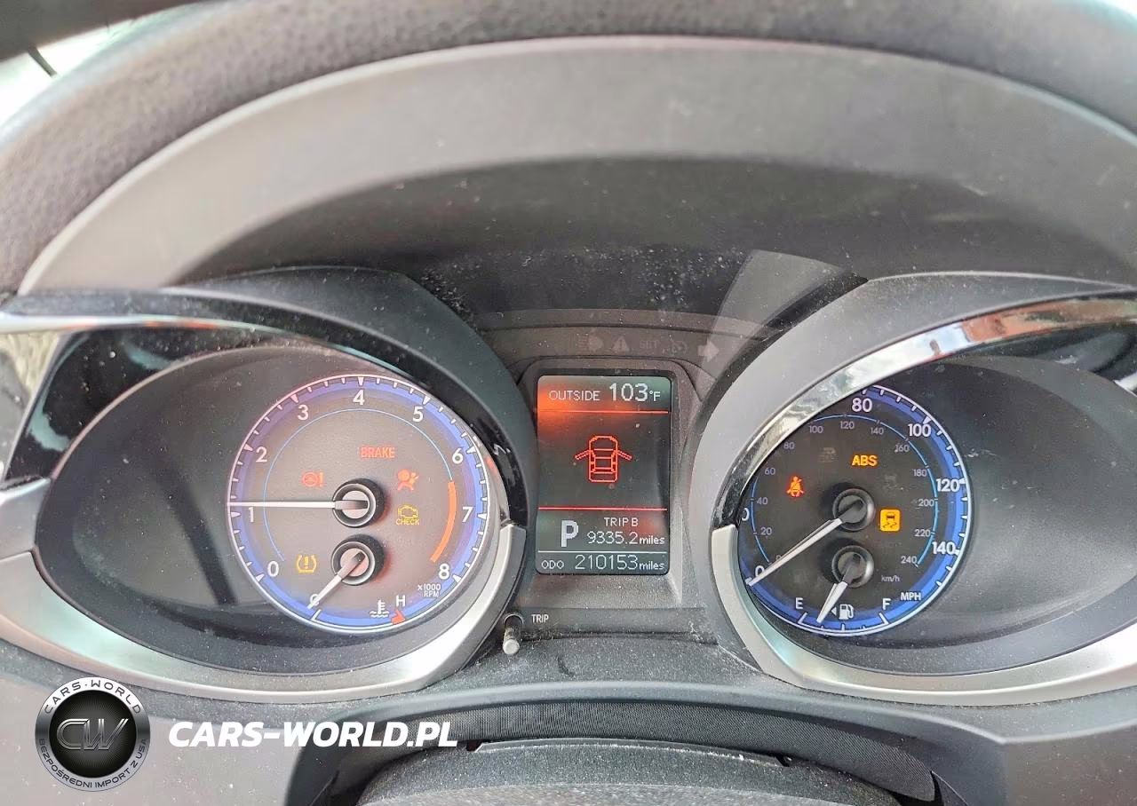 2015 Toyota Corolla S Plus VIN:5YFBURHE7FP212202 - 9