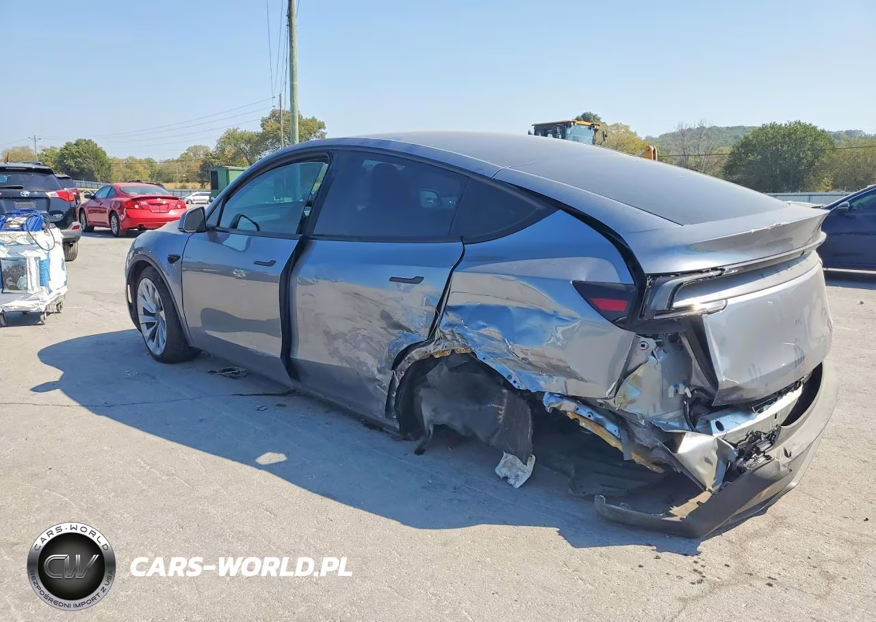 2026 Tesla Model Y VIN:7SAYGDED4TA586984 - 2
