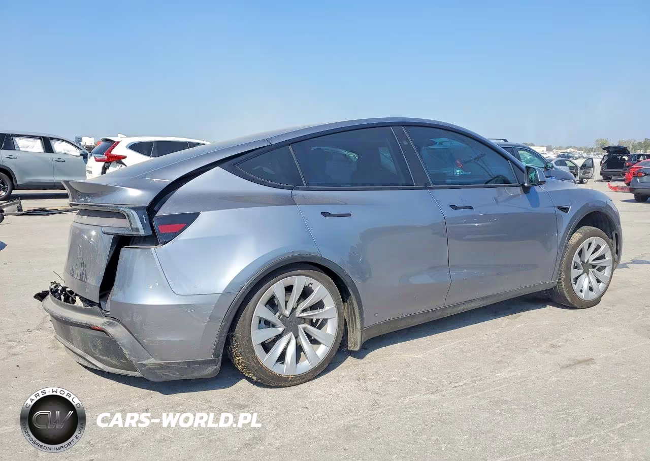 2026 Tesla Model Y VIN:7SAYGDED4TA586984 - 3