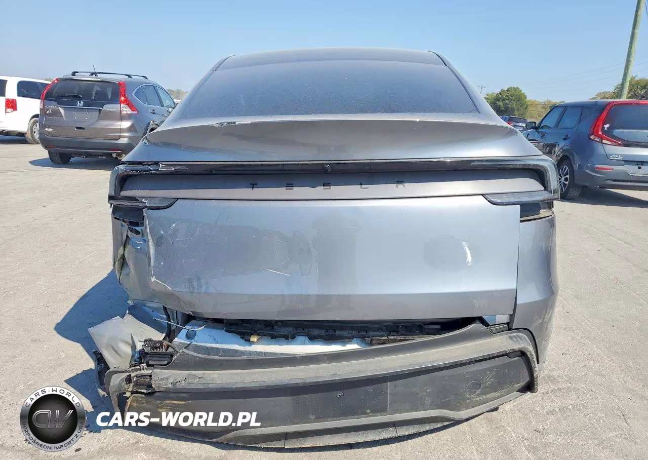 2026 Tesla Model Y VIN:7SAYGDED4TA586984 - 6