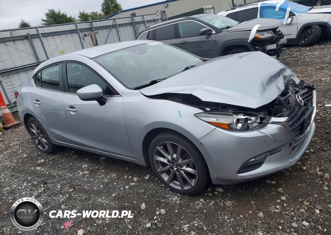 2018 Mazda 3 Touring VIN:3MZBN1V36JM170331 - 4