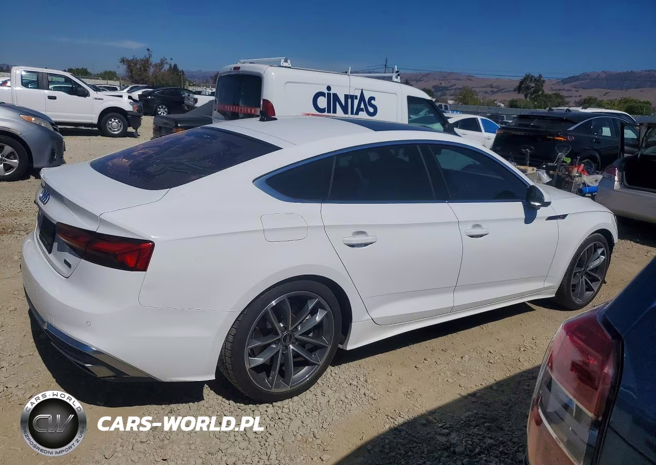 2024 Audi A5 Premium Plus 45 VIN:WAUFACF55RA040252 - 3
