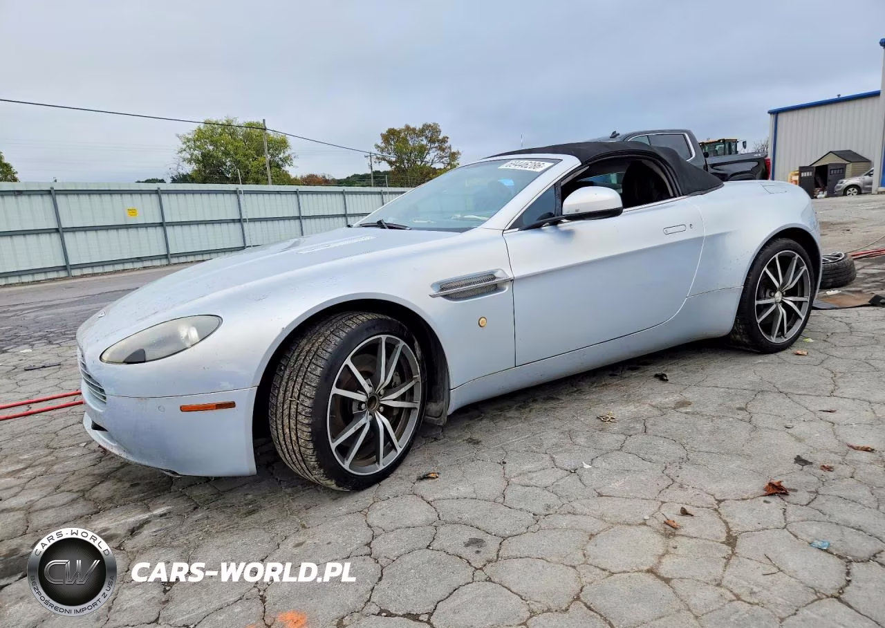 2010 Aston Martin V8 Vantage – zdjęcie 1 z 13