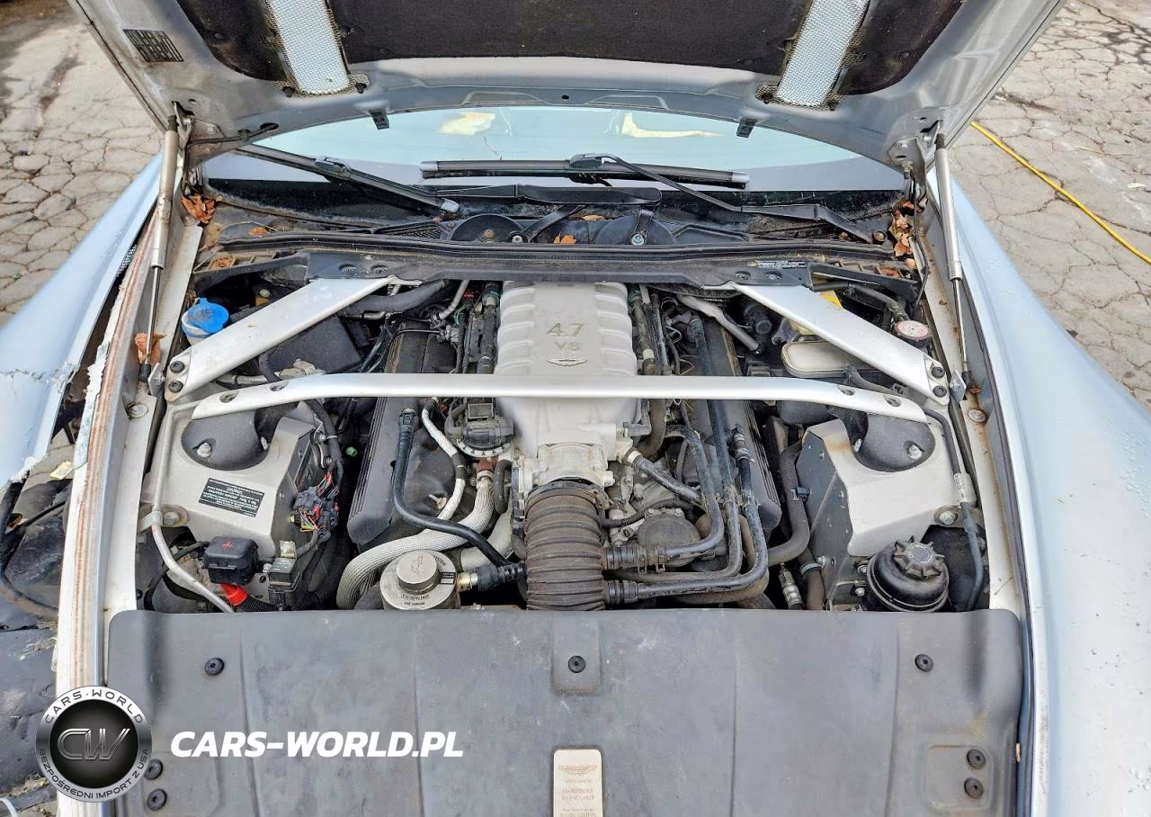 2010 Aston Martin V8 Vantage VIN:SCFEFBBC5AGD14246 - 11