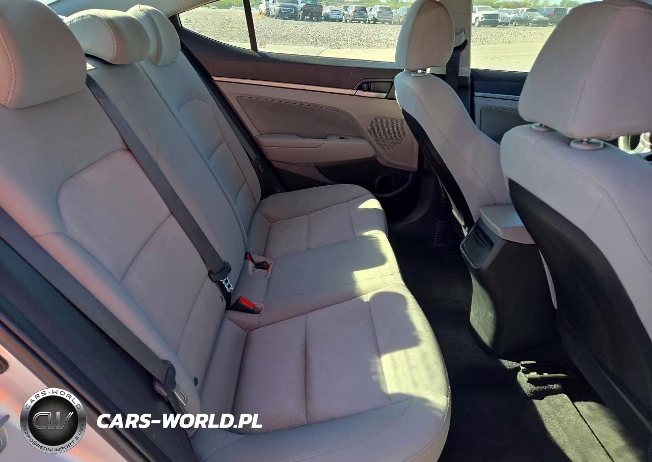 2018 Hyundai Elantra Sel VIN:5NPD84LF5JH305516 - 10