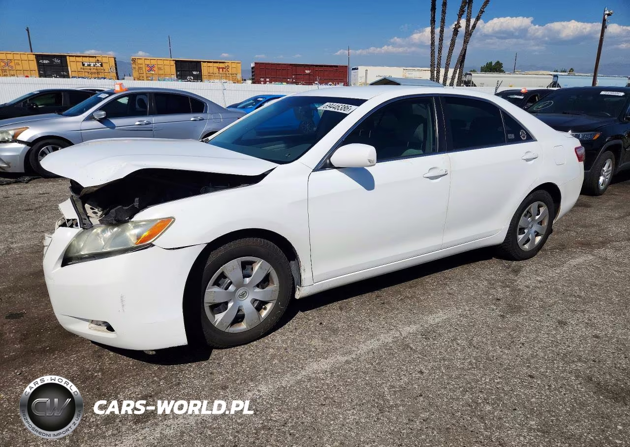 2009 Toyota Camry Le – zdjęcie 1 z 12