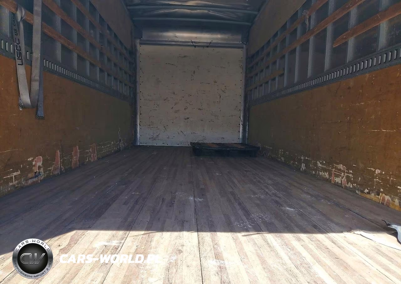 2018 Hino 195 Box Truck VIN:JHHSDM2H2JK007588 - 10