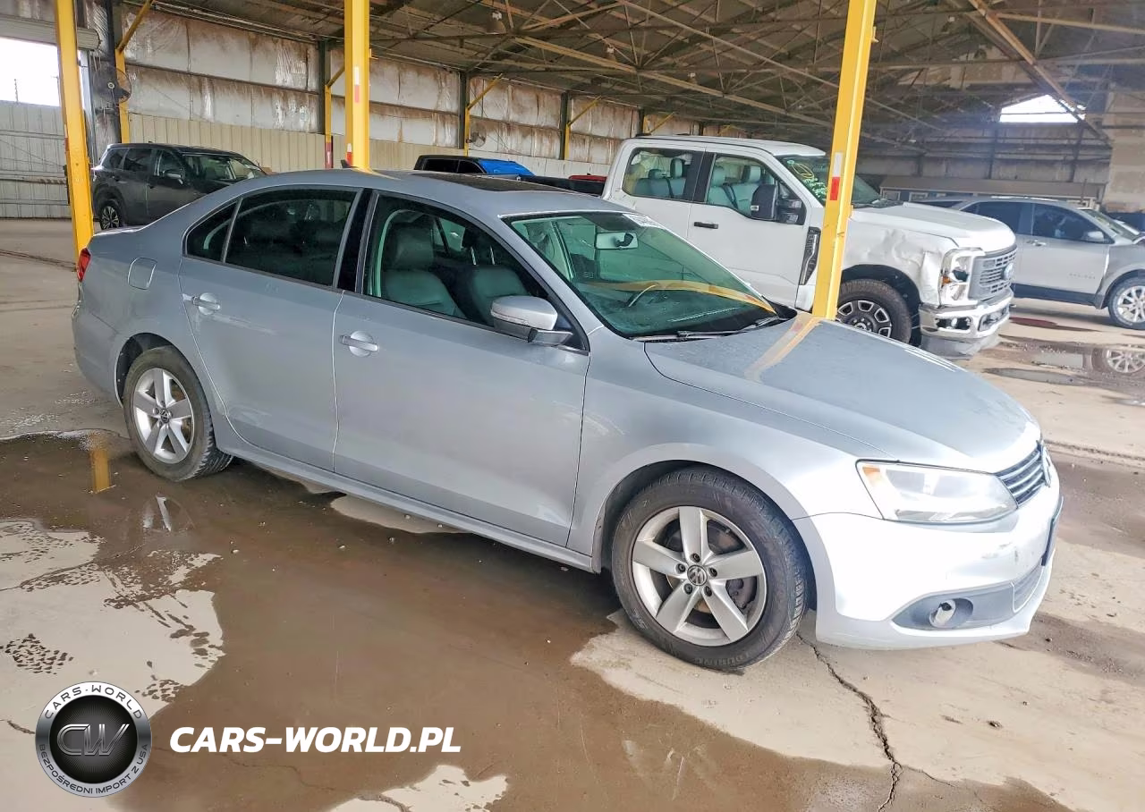 2011 Volkswagen Jetta Tdi VIN:3VWLL7AJ7BM116846 - 4
