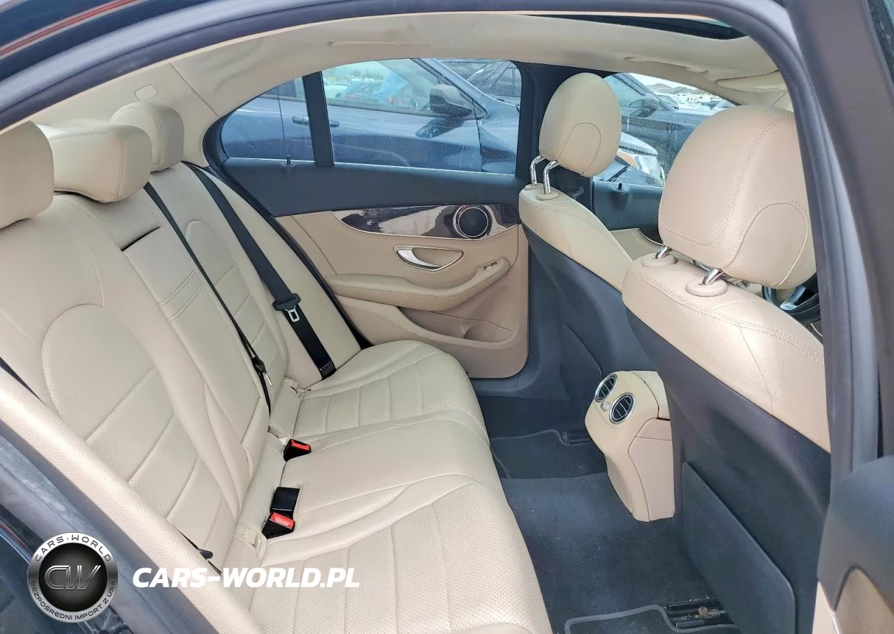 2015 Mercedes-Benz C 300 VIN:55SWF4JB5FU088715 - 10