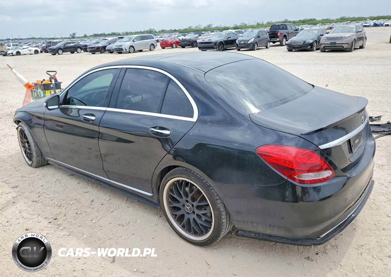 2015 Mercedes-Benz C 300 VIN:55SWF4JB5FU088715 - 2