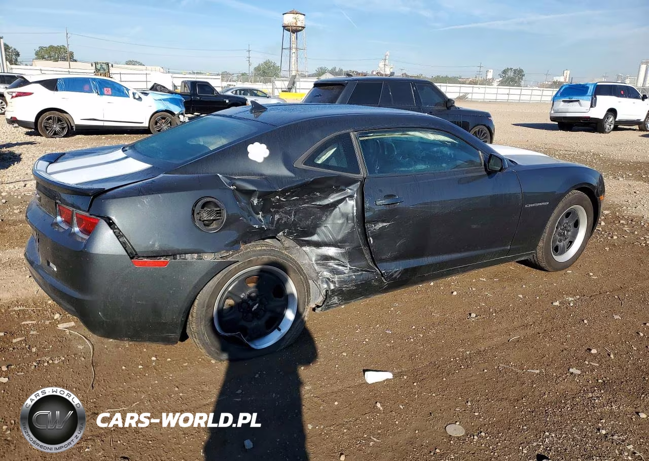 2013 Chevrolet Camaro Ls VIN:2G1FA1E34D9201713 - 3