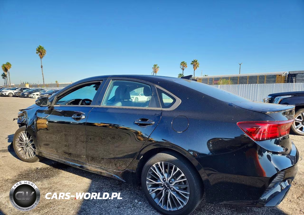 2024 Kia Forte Gt Line VIN:3KPF54AD9RE716680 - 2