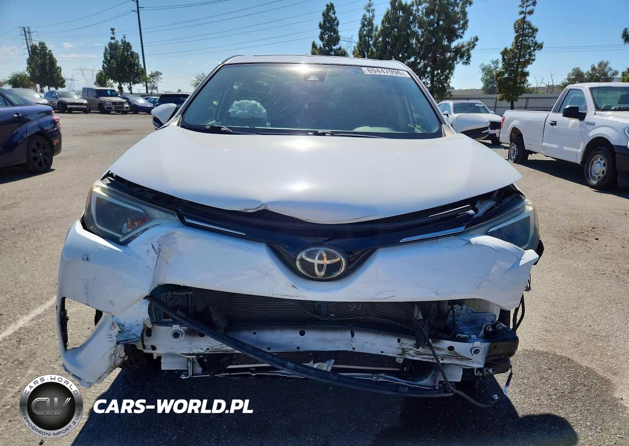 2018 Toyota Rav4 Xle VIN:JTMWFREV5JJ206556 - 5