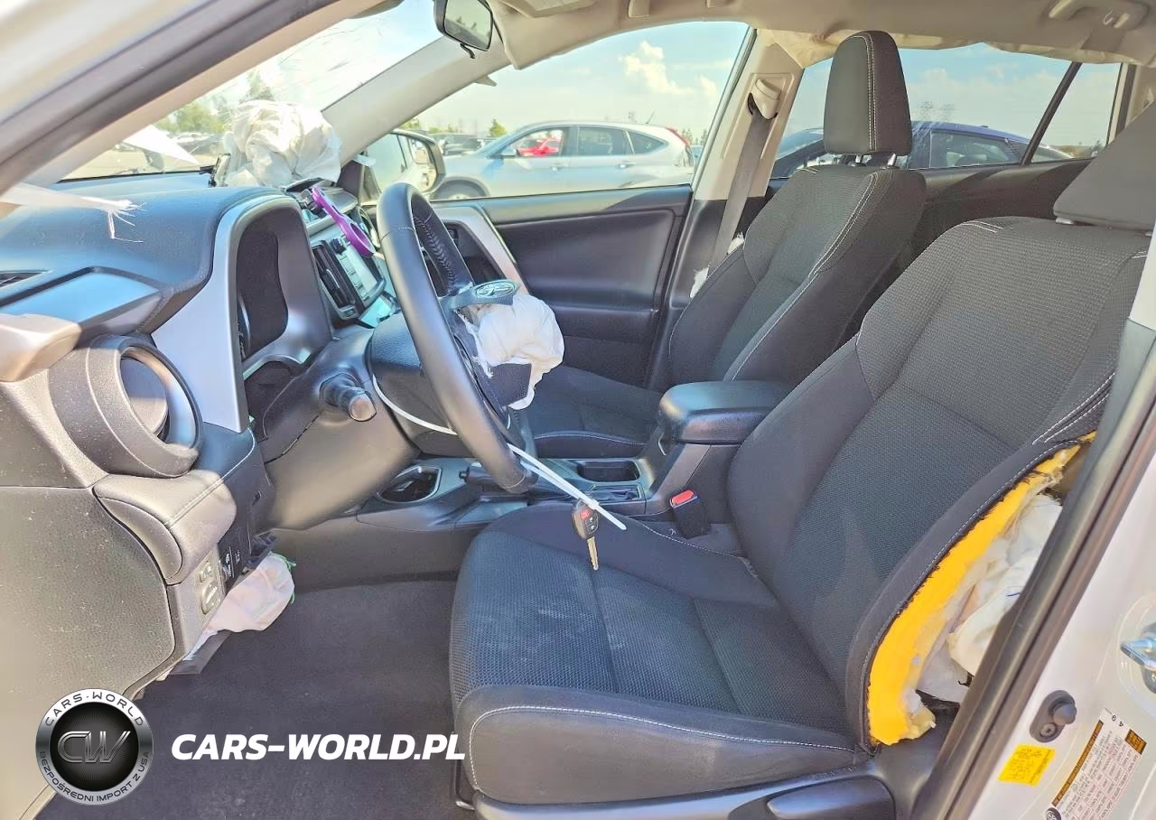 2018 Toyota Rav4 Xle VIN:JTMWFREV5JJ206556 - 7