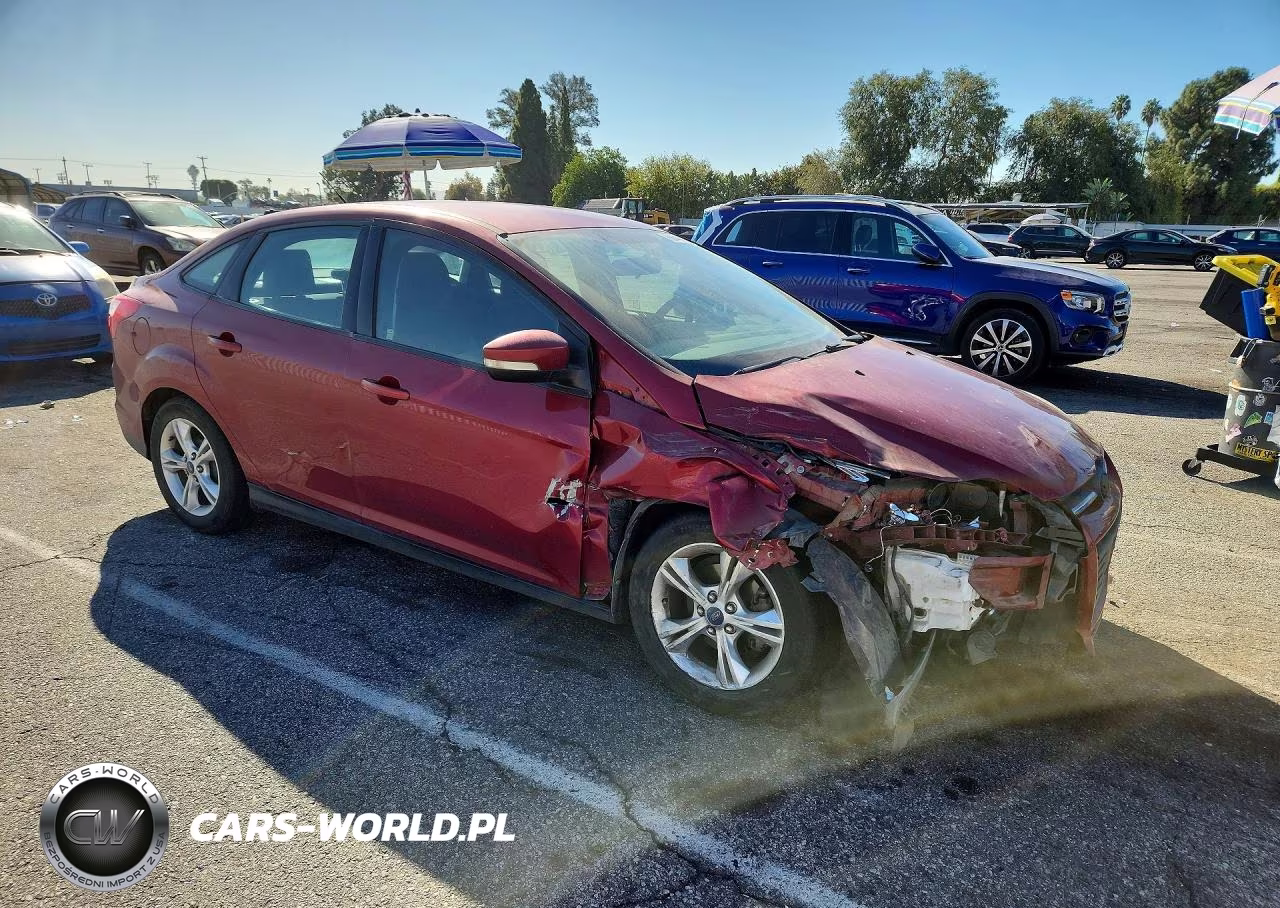 2014 Ford Focus Se VIN:1FADP3F20EL144280 - 4