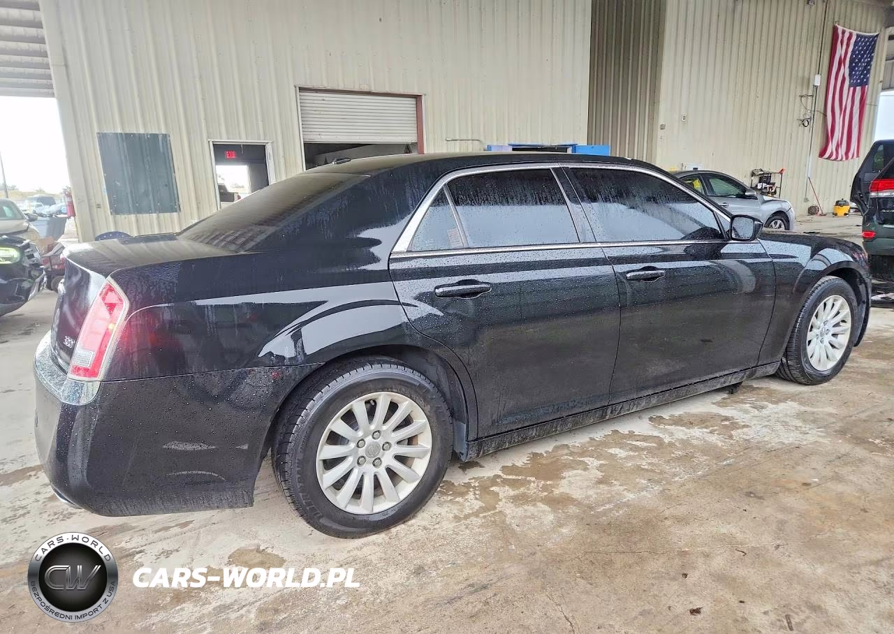 2014 Chrysler 300 VIN:2C3CCAAG5EH372964 - 3