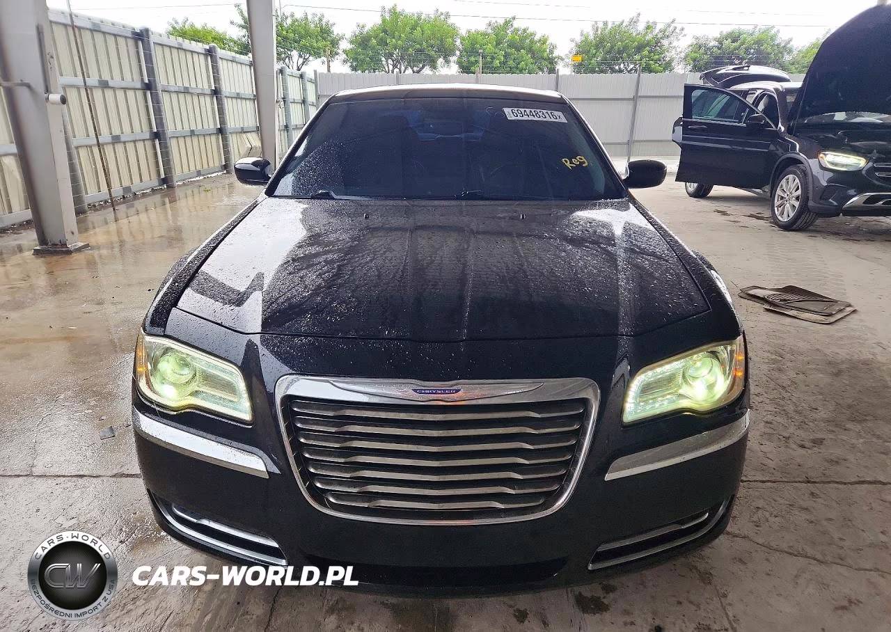 2014 Chrysler 300 VIN:2C3CCAAG5EH372964 - 5