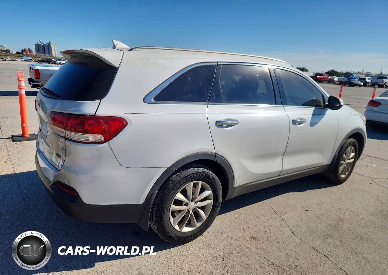 2018 Kia Sorento Lx VIN:5XYPG4A31JG344233 - 3