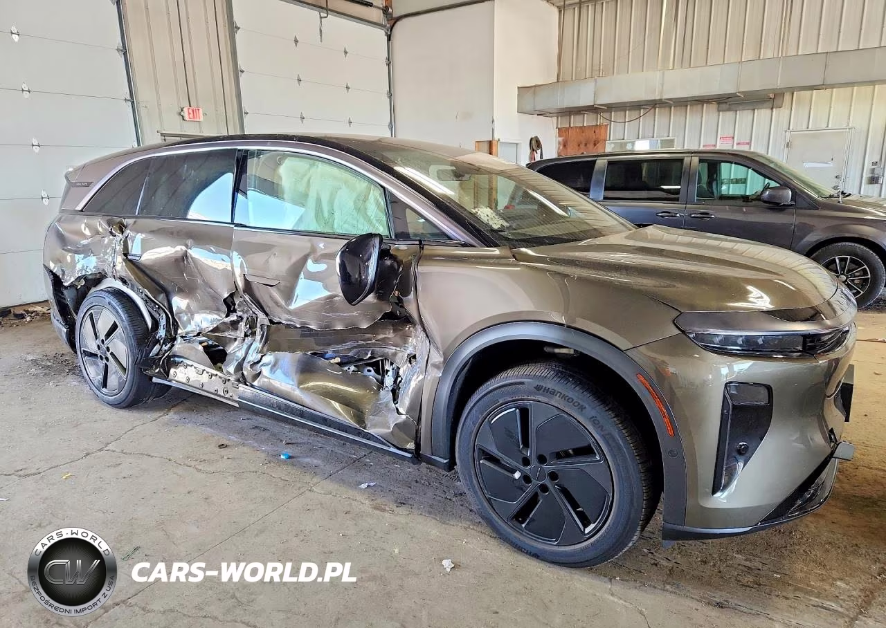 2026 Lucid Motors Gravity Grand Touring VIN:7UUG1GHJ5TA040073 - 4