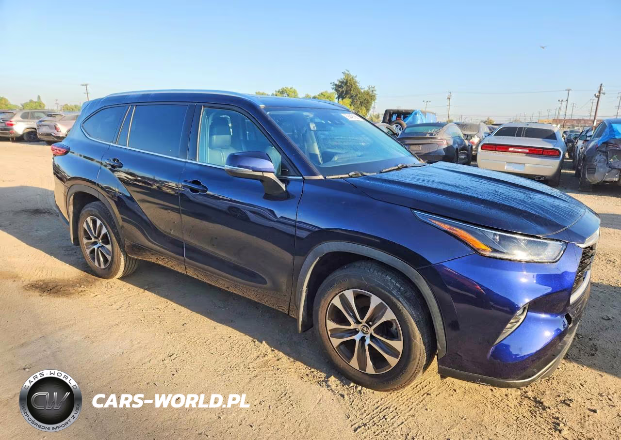 2021 Toyota Highlander Xle VIN:5TDGZRBH0MS533268 - 4