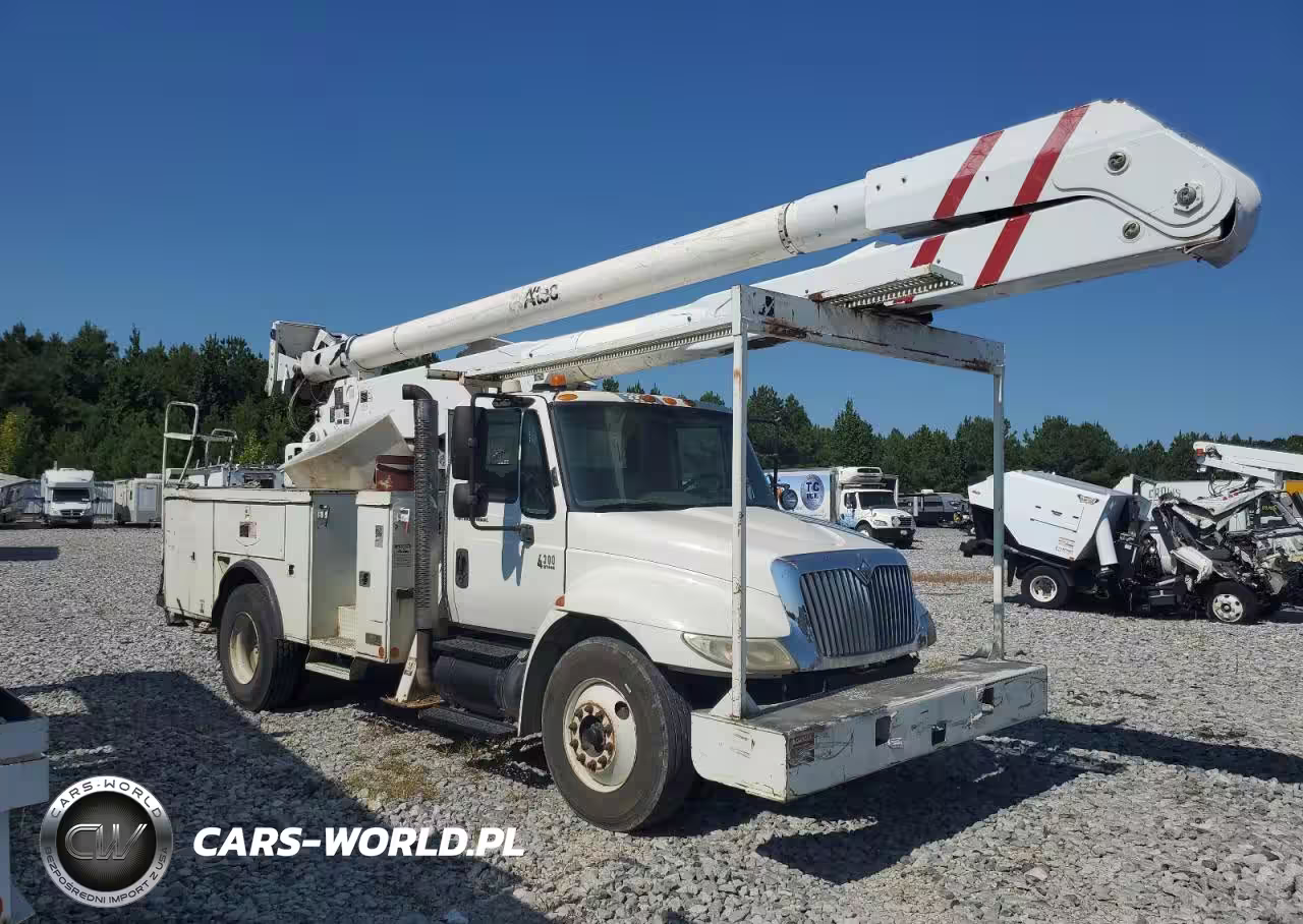 2005 International 4300 Bucket Truck