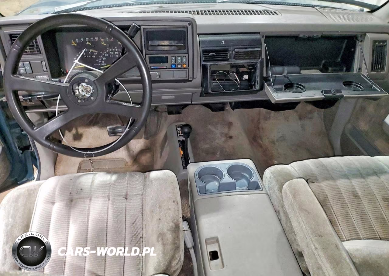 1993 Chevrolet Suburban K1500 VIN:1GNFK16K2PJ382191 - 8