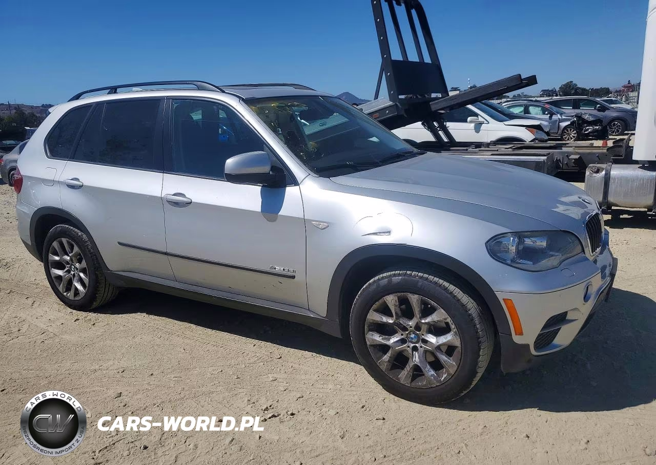 2012 BMW X5 xDrive35I VIN:5UXZV4C57CL748205 - 4