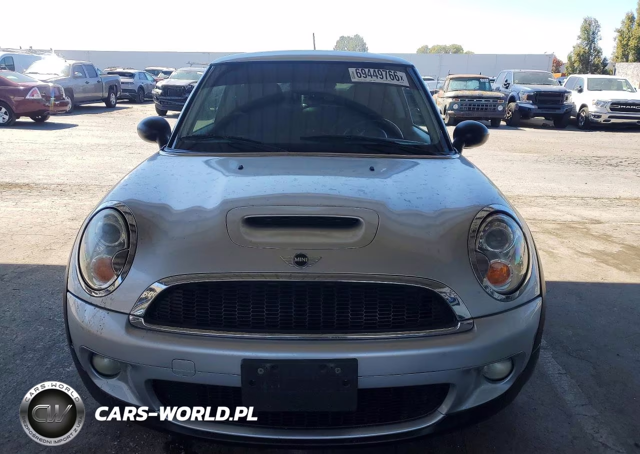 2008 Mini Cooper S VIN:WMWMF73518TV36852 - 5